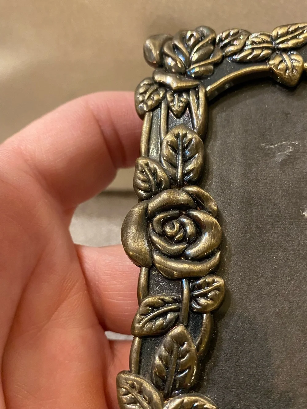 VTG Gold Metal Bronze Color Picture Frame W Roses Flowers Vines 4”